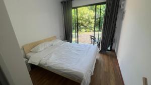 Koh Mook Morakot House