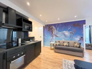 Urban Flat 105 - Haussmann Opera 4 bedrooms apartment