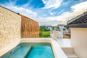 2BR Rice Field Villa with Private Rooftop Jacuzzi