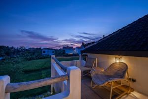 2BR Rice Field Villa with Private Rooftop Jacuzzi