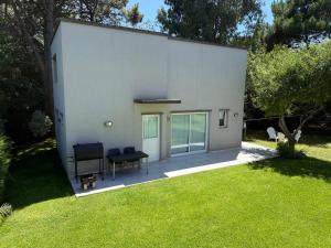 Aine Valeria Del Mar