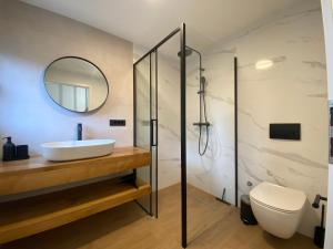 Casuta Fulgu Apartment - 2 Dormitoare Gradina si Parcare Borsa