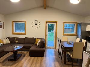 Marika Puhkeküla - Metsanurga Puhkemaja "Barrel Sauna included"