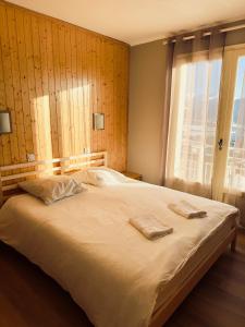 Spacieux appartement avec 1 chambre et vue sur la Cambre dAze