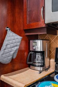 Basement Suite for 2 w Private Patio in Toronto