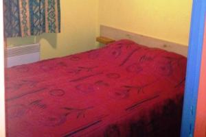 Ma Cabane C2, with pool access, Domaine de Ribière