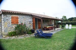 Ma Cabane C2, with pool access, Domaine de Ribière