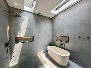 Ubud Dewi House - 04