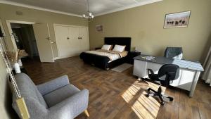 Houghton House Suites