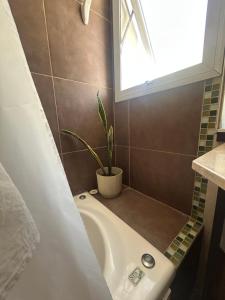 Departamento 3 amb zona Güemes con cochera cubierta