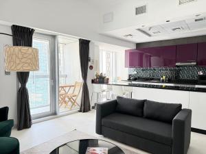 Cayan Tower, Dubai Marina
