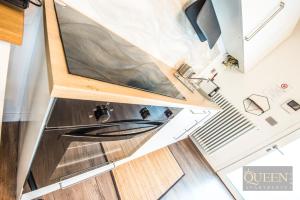 QUEEN HOME Emanuelle