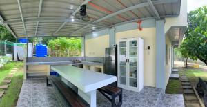 Mountain View Anilao