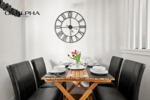 Modern London Mews 2BR Apartment in Central London near Paddington Station - Ultra-Fast Wi-Fi, Comfortable Living Space, Sleeps 5, Long-Stay Work & Family Deals