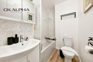 Elegant 2-Bedroom Apartment in Central London near Paddington station - Ultra Fast Wi-Fi, Workspace & Perfect for Business and Work Stays