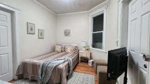 Bright 3BR Downtown Englewood Steps to NYC Bus