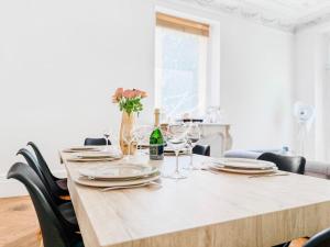 Le Bourgeois Spacious 3 Bedroom Apartment