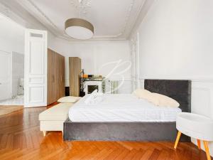 Le Bourgeois Spacious 3 Bedroom Apartment