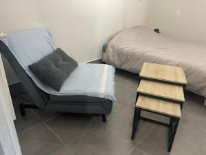Petite Chambre avec SdB partagée