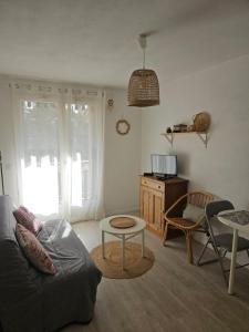 TT2, 3 minutes à pied de la mer