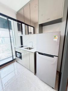 Brand New CONDO near Siam Paragon