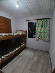 CASA CHALET con PARQUE