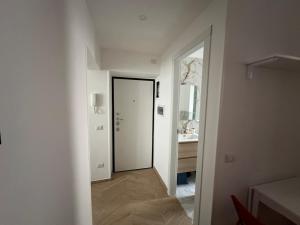 New apartment on the way to Metro C Colosseum