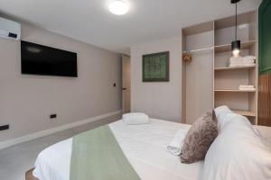 Amazing apartment with Private Luxury Sauna Jacuzzi Steam Room Pool Table