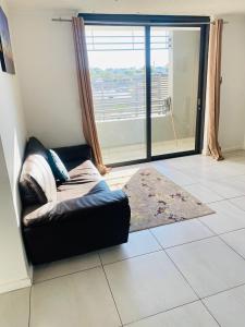 Kingelph Stylish 1- Bedroom Apartment
