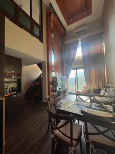 Himma prestige living condo- A duplex condo with 2 bedrooms