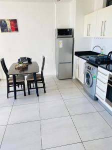 Kingelph Stylish 1- Bedroom Apartment