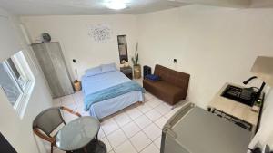 Bright Little Studio in Casa Mamá Leo