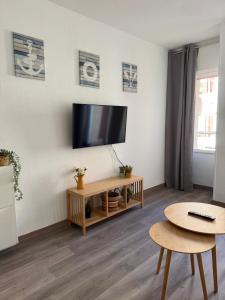 Cozy Apartment - Terrace and Pools