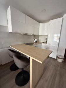 Cozy Apartment - Terrace and Pools