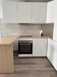 Cozy Apartment - Terrace and Pools