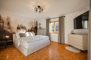 FLATVENTURE 75qm Altbau-Charme mit Panorama-Bergblick I 2 Balkone I Parkplatz I aktivCARD mit 130 Gratis-Erlebnissen