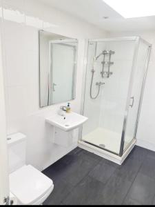 Modern 2 Bedroom Flat With Garden Harrow - London