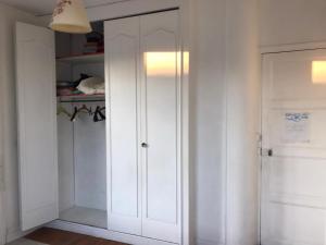 Chambre meublée chez lhabitant dans un appartement au pied de la gare