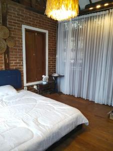 JOGLO ALINA Homestay Syariah