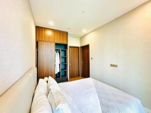 Metropole The Crest Thủ Thiêm Apartment by Atria