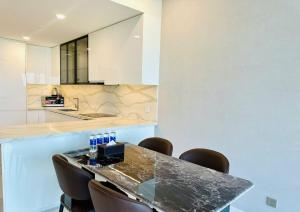 Metropole The Crest Thủ Thiêm Apartment by Atria