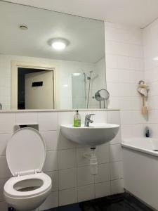 In the heart of London only steps from Buckingham Palace and Big Ben