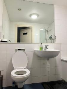 In the heart of London only steps from Buckingham Palace and Big Ben