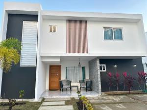 VILLA 127 La Intensa Del Caribe