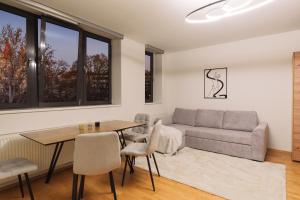 Delightful Apartment with Private Balcony in Perfect Location of Vienna