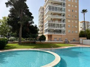 Playa del Almadrava, Residencial Xaloc