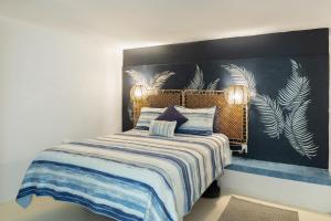 Trade Winds Restaurant & Guest House