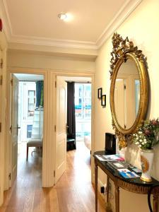 Ongi Etorri to the heart of the Old Town!