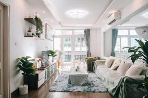 KADA Home, Spacious & Nearby West lake