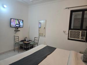 Hotel The Clink Inn Near IGI Airport New Delhi